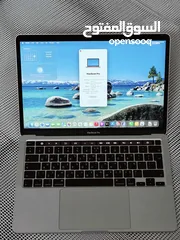  4 MacBook Pro 2020 بحالة ممتازة