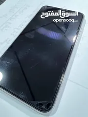  4 أيفن xs max