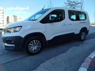  3 عرض التقسيط بسعر الكاش بيجو ريفتر 2021