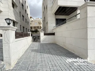  13 شقة شبه ارضي مساحة 200م وحديقة 250م مميزة للبيع بخلدا بسعر مميز تشطيبات مميزة (مشروع 111)