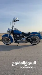  1 Harley softail deluxe FLDE