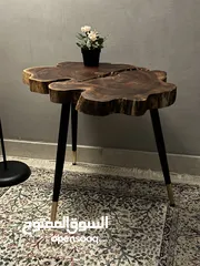  2 طاولات بتصاميم مختلفة