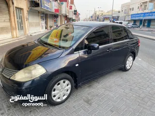  2 Nissan tiida