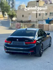  4 BMW 330i 2019
