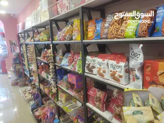  23 محل شوكولاته وعصائر ومناسبات لبيع كامل بالبضاعه والاجهزة