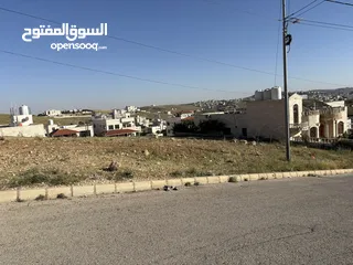  6 ارض في منطقه فلل على مستوى الشارع شفا بدران بالقرب من اكادميه ميراس