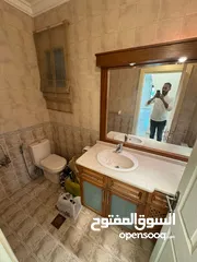  6 شقة مميزة  للبيع في الرابية بسعر لقطه