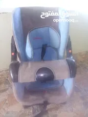  1 مقعد أطفال للسيارة