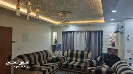 2 شقه للبيع بسعر ممتاز لداعي السفر