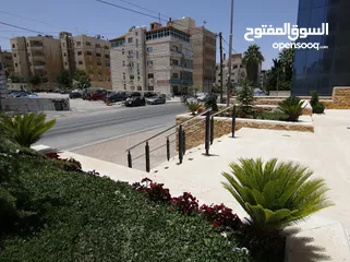  4 مبنى خلاب في منطقة الشميساني متوفر عدة مساحات تصلح لمنظمات او شركات خاصة