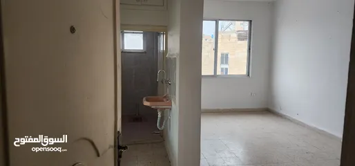  25 شقه في عماره للبيع حي عدن / جبل النصر قرب مسجد ناصر داود نصر الله