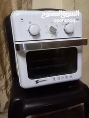 1 قلاية هوائيه وشوايه وطنجرة كهربائيه بس،