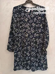  1 ملابس نسائية بالة بحالة ممتازة