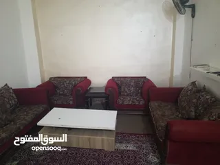  1 كنب مستعمل للبيع  بسعر 40