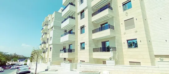  26 شقة شبه ارضي 150م على شارعين للبيع في شارع الاردن - مطل ابو نصير