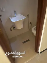  2 شقه وبيت لل أيجار