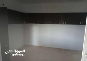  5 شقة طابق ثالث منطقة ماركا الشمالية