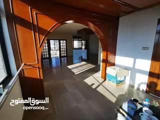 4 شقة طابقية فاخرة للبيع بأجمل مناطق الصويفية - خلف المدارس الأمريكية طابق ثالث 350م بسعر مغري