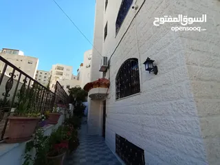  3 عمارة سكنية للبيع في عمان - عرجان