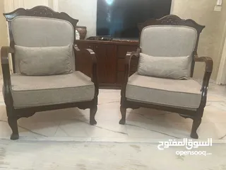  10 طقمين كنب فاخرين لغرفة الجلوس للبيع