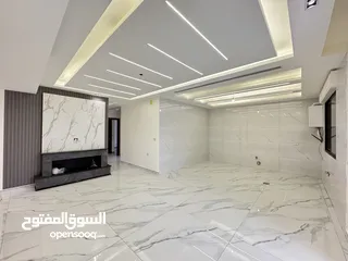  13 شقة طابق ثاني مميزة للبيع ب ام السماق بسعر مميز تشطيبات مميزة مساحة الشقة 230م (مشروع 121)