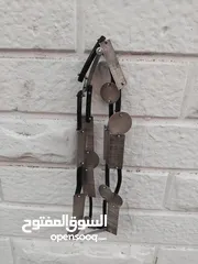  16 تحف ونحاسيات