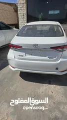  3 تويوتا كورولا هايبرد 1.8