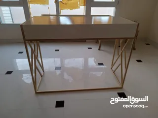  3 طاولة جميل جدا
