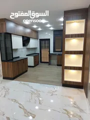  8 .. شقة فارغه فاخره للإيجار ..