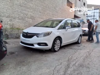  4 اوبل زافيرا 2015