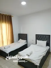  4 شقه مميزه جدا للبيع في تالابيه