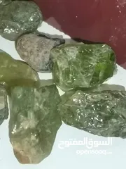  28 نوادر حجر كريم أخضر خام غير مصقول مازونايت جميل جدا