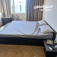  2 تخت مع كومدينا عدد 2 من ايكا مع فرشة فقط 35 دينار بسبب الرحيل
