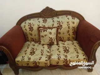  4 كنب ضيوف تفصيل خشب زان مستعمل بحالة شبه جديدة خامة ممتازة وتصميم فخم - مريح وألوان جميلة  - لا يفوتك