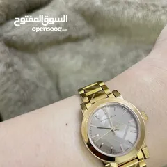  3 ساعه فخمه وراقيه من ماركة BURBERRY