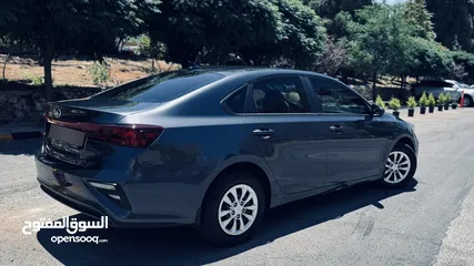  8 Kia cerato   Model :2019  Dohc 1600 CC  Gearbox : automatic   Colour: Gary  Inside :Black ABS Airbag
