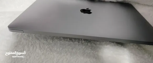  4 للبيع – MacBook Pro 2020 (13 إنش)  حالة ممتازة زي الجديد بالظبط (مفيهوش خدوش).  كسر زيرو