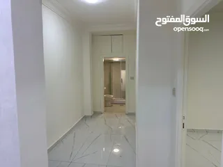  6 شقة فارغة - الجاردنز - 2نوم - قرب الخدمات - منطقة هادئة ومميزة