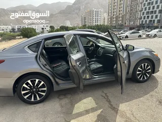  10 Nissam Altima sl 2018