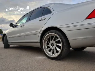  2 مرسيدس c320 موديل 2004 للبيع