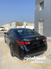  4 Nissan Altima SR 2019