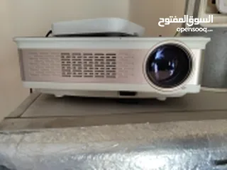  1 Led projector in a Very good condition