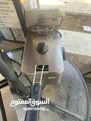  3 عدة ل مطعم صغير او كافتيريا