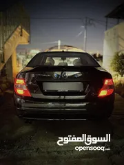 6 Mercedes c200 2010