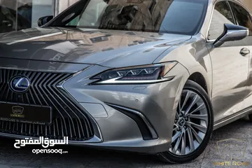  26 Lexus es300h 2019 ultra package    السيارة وارد الشركة