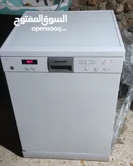  1 جلايه ياباني ماركة شارب مرشين + رفين بحالة ممتازة و شغالة 100%