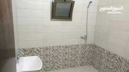  26 شقة مشطبة حديثا للبيع