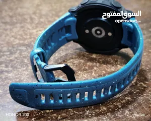  2 ساعة امازفيت t rex 2 بحالة ممتازة فيها شخط بسيط بالشاشة غير مؤثر للبيع في إربد سما الروسان