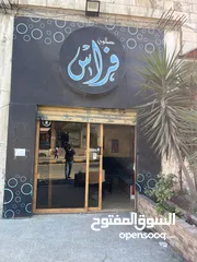  1 صالون حلاقه للبيع بسبب السفر كامل أغراضه