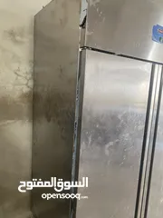  2 فريزر واقفة بابين ستانلس صواني 60*40سم